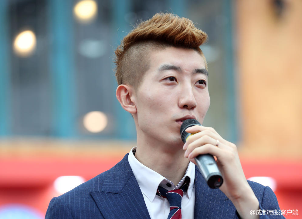 梅羅統治地位_西班牙《馬卡報》20萬讀者票選世界杯歷史最佳陣容_世界杯功利主義