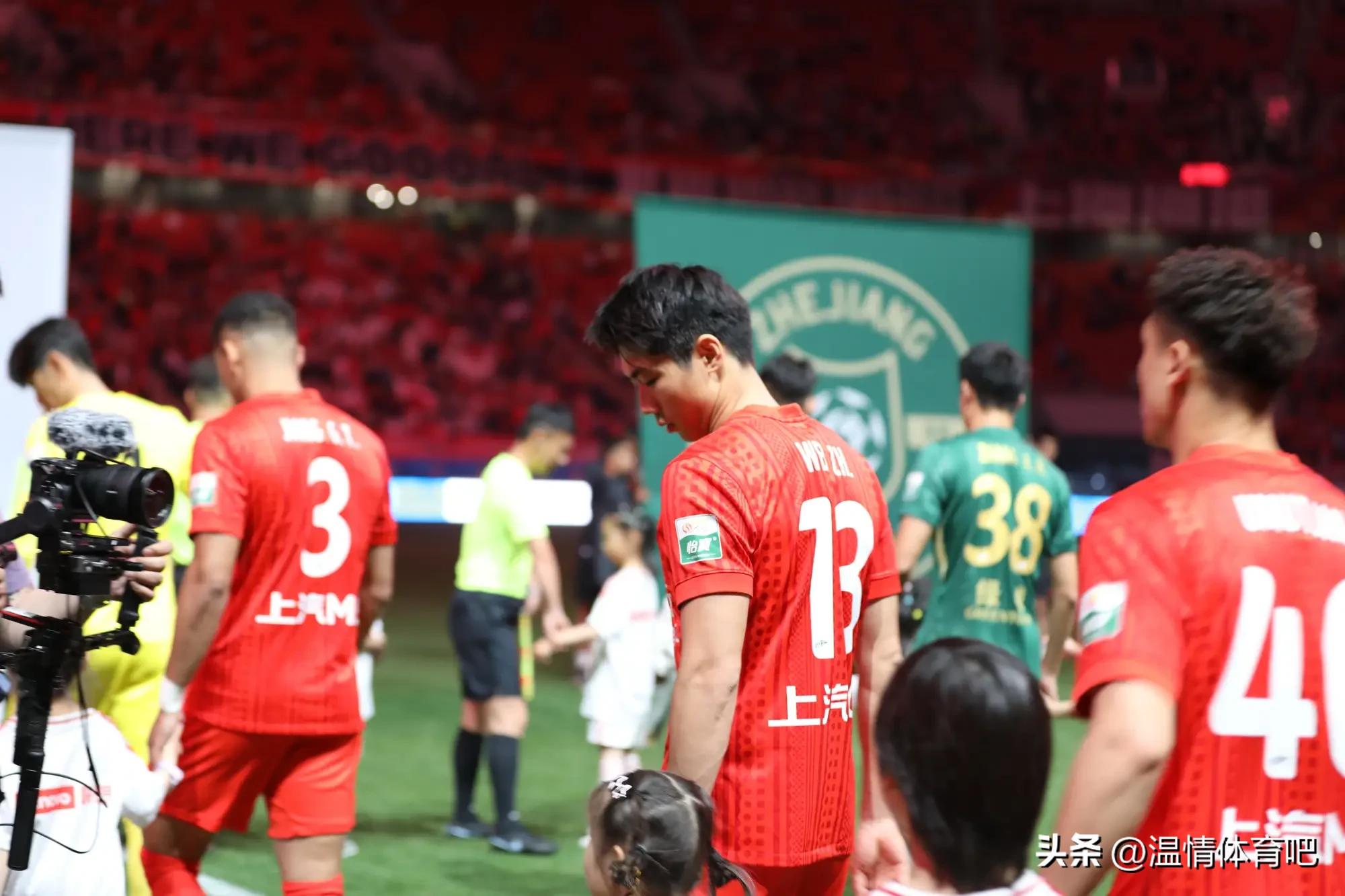 2026賽季中超聯(lián)賽第15輪 遼寧鐵人 上海海港 姆本扎 熱菲尼奧_2026賽季中超聯(lián)賽 積分榜