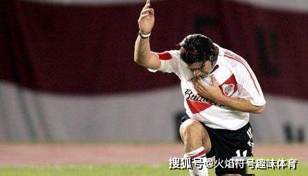 智利足球歷史最佳11人_世界杯歷史最佳陣容_智利足球歷史最佳陣容