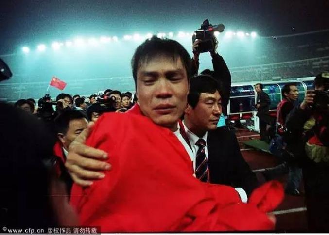 20年前中國男足世界杯出線之夜_于根偉制勝球圓夢_國足沖擊世界杯歷史