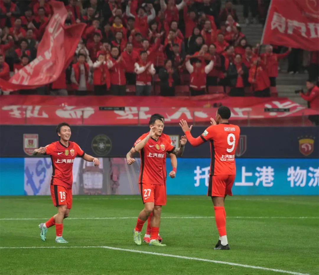 中超第2輪，上海海港2:0戰(zhàn)勝長(zhǎng)春亞泰